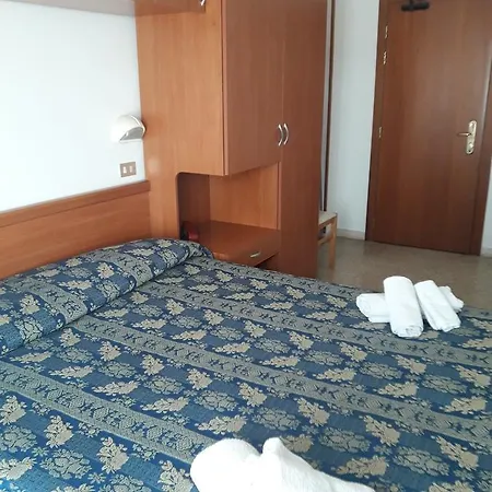 Ξενοδοχείο Imperiale 3*